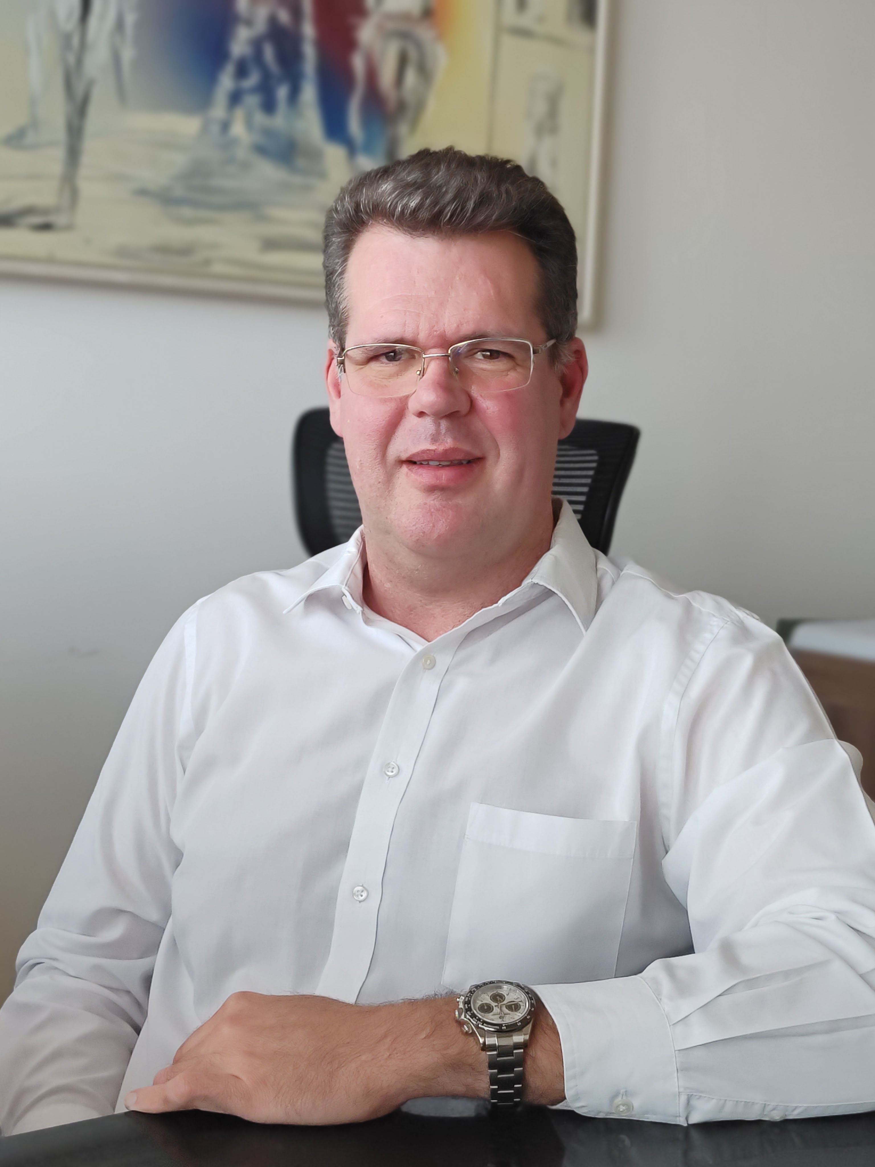 Dr. Alex Santos